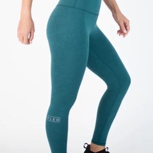 Fleo Romey Deep Teal El Toro leggings 25"